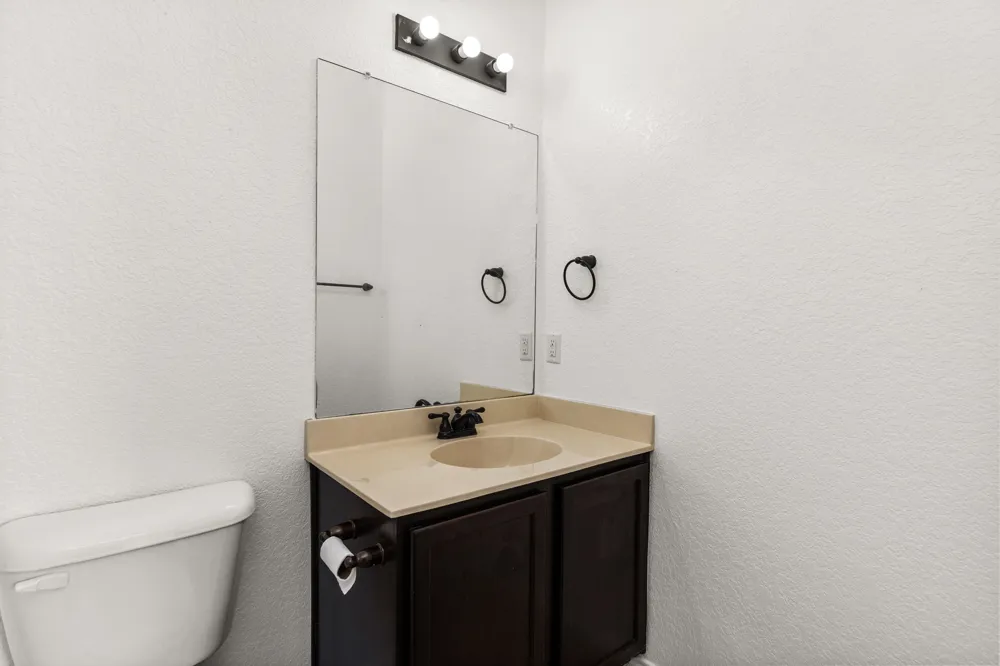 586 Creekside Circle New Braunfels, TX 78130