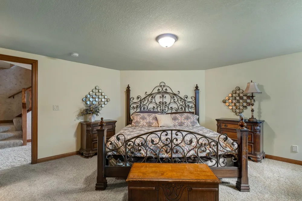 25701 Willow Lane New Prague, MN 56071