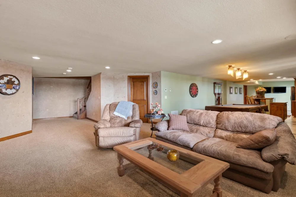 25701 Willow Lane New Prague, MN 56071
