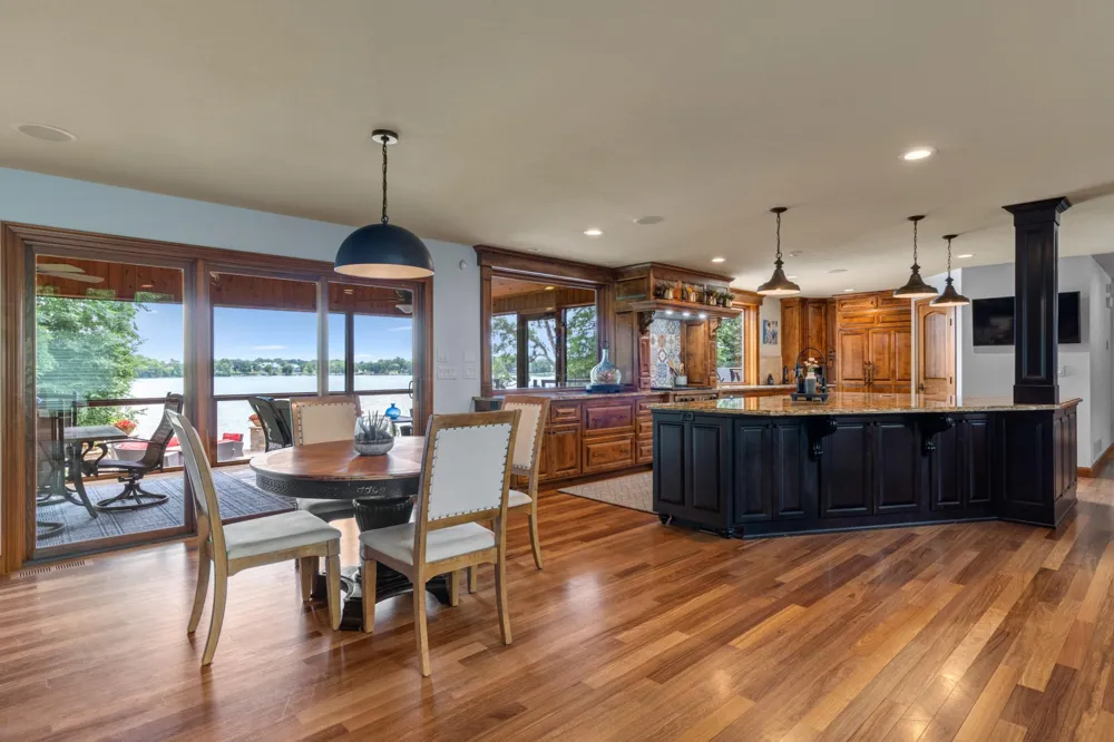 25701 Willow Lane New Prague, MN 56071