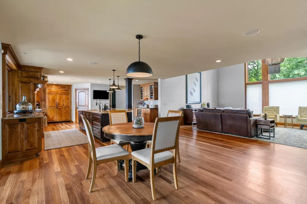 25701 Willow Lane New Prague, MN 56071