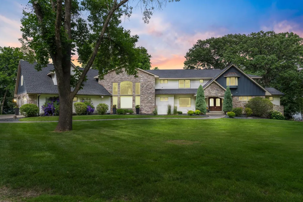 25701 Willow Lane New Prague, MN 56071
