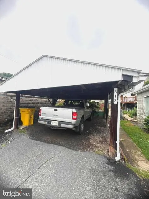317 CENTRE AVE Schuylkill Haven, PA 17972