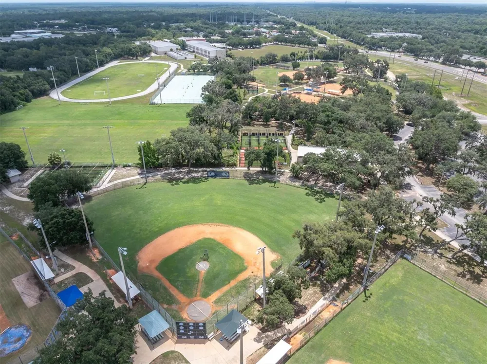 16301 DUNLINDALE DRIVE Lithia, FL 33547