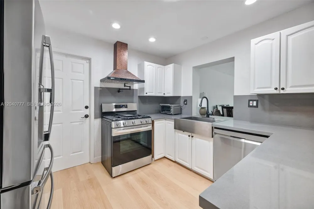 9241 SW 183rd Ter Palmetto Bay, FL 33157