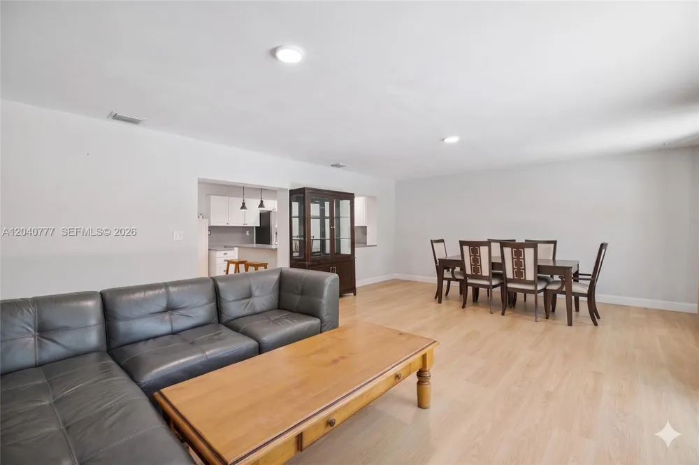 9241 SW 183rd Ter Palmetto Bay, FL 33157