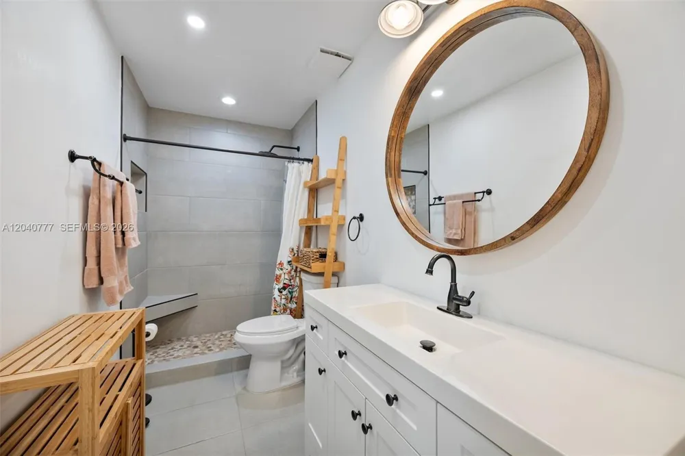9241 SW 183rd Ter Palmetto Bay, FL 33157
