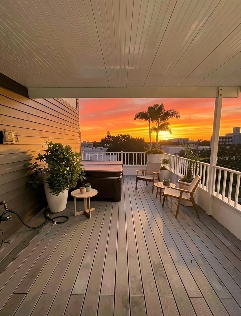 343 8TH STREET St Petersburg, FL 33701