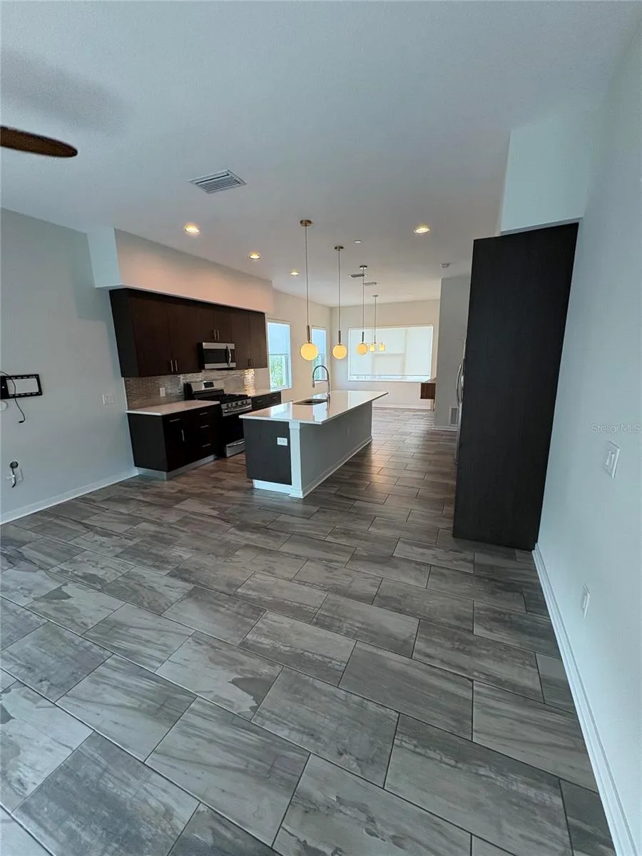 343 8TH STREET St Petersburg, FL 33701