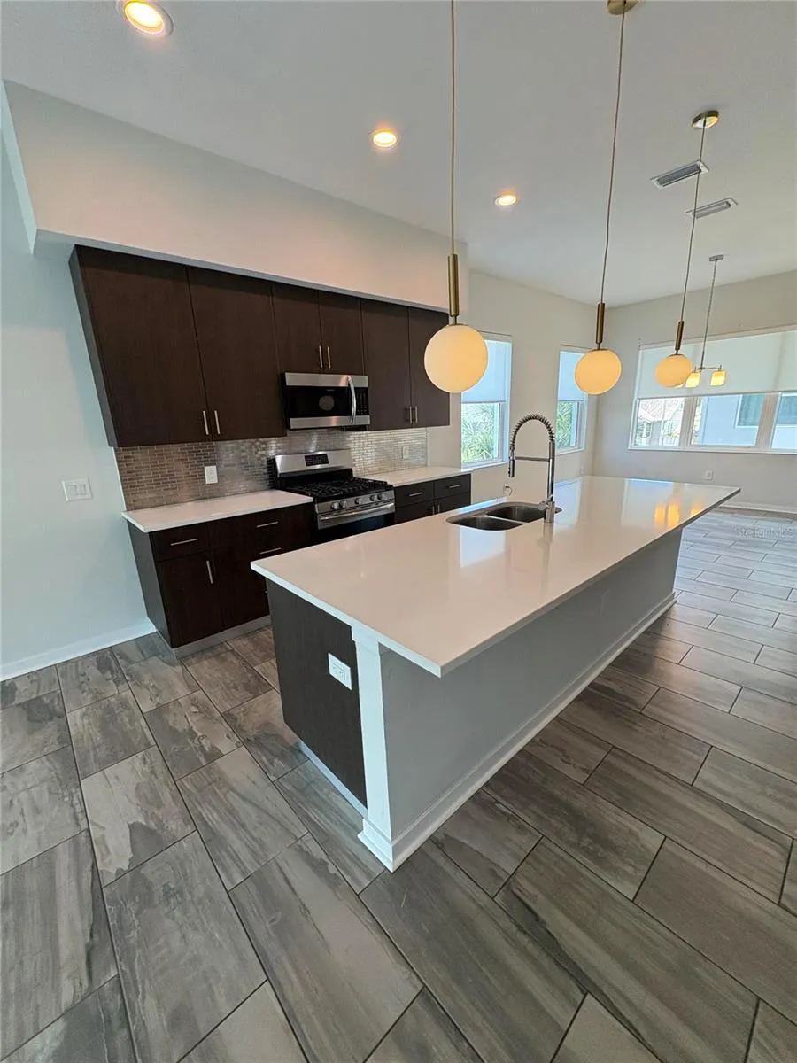 343 8TH STREET St Petersburg, FL 33701