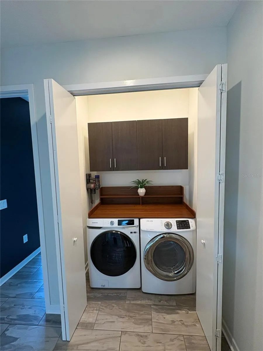 343 8TH STREET St Petersburg, FL 33701