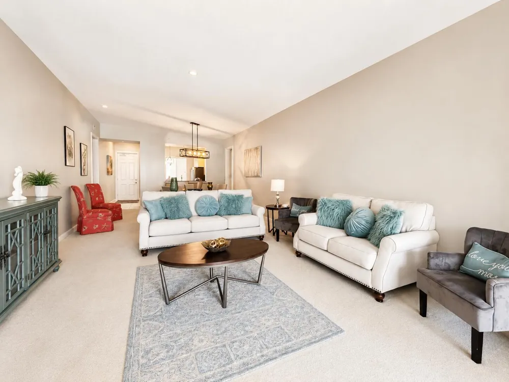35 Harbour Isle Drive W #202 Fort Pierce, FL 34949