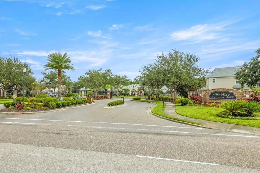 26543 CASTLEVIEW WAY Wesley Chapel, FL 33544