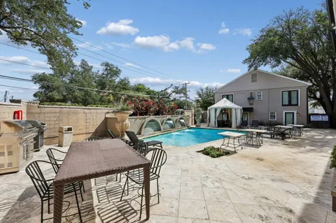 7730 Meadow Road #106