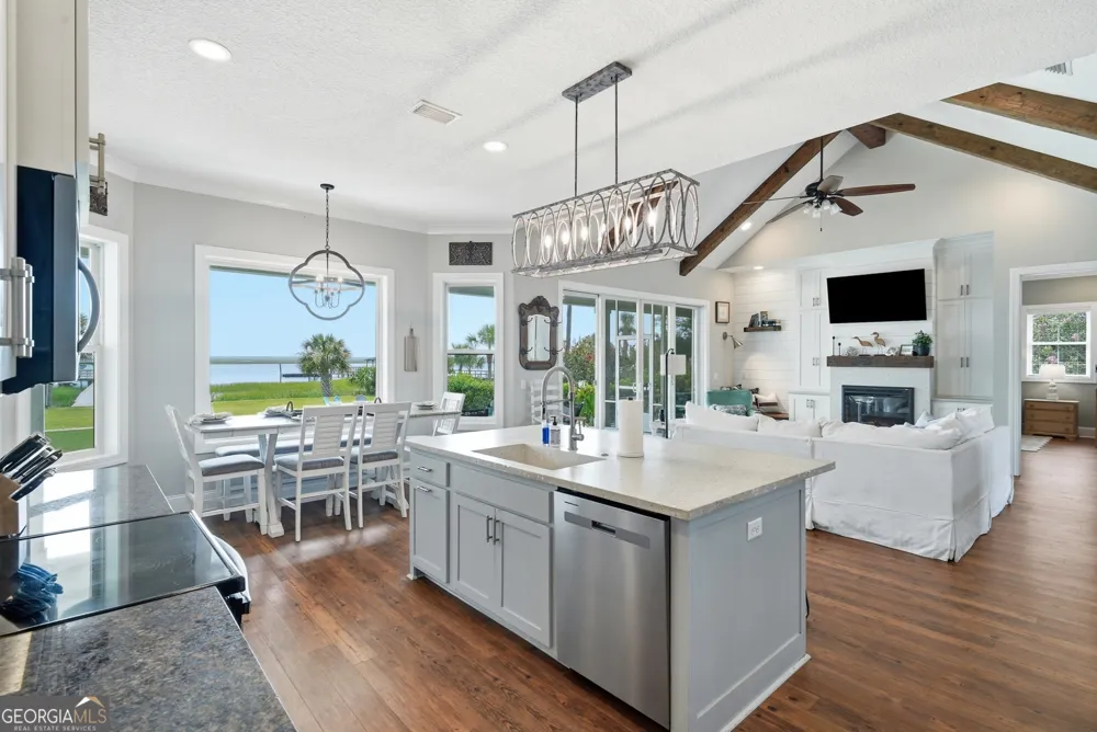 102 Talahi Island LN Brunswick, GA 31520