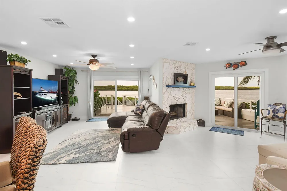 2408 Harbour Cove Drive Fort Pierce, FL 34949