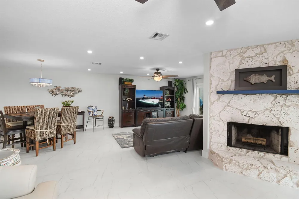 2408 Harbour Cove Drive Fort Pierce, FL 34949