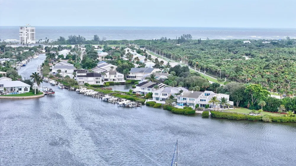 2408 Harbour Cove Drive Fort Pierce, FL 34949