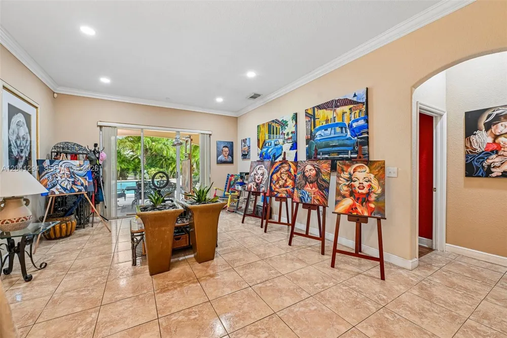 21401 SW 187th Ave Miami, FL 33187
