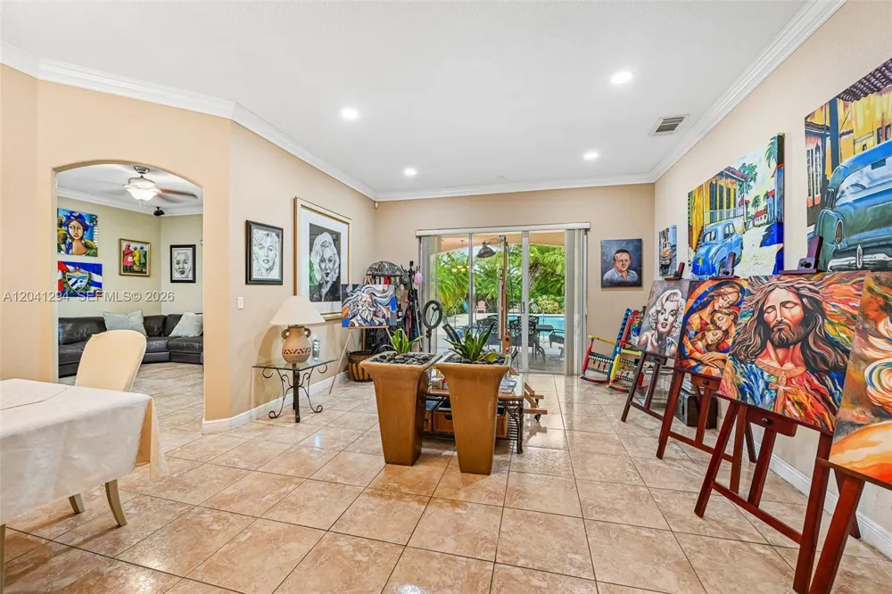 21401 SW 187th Ave Miami, FL 33187