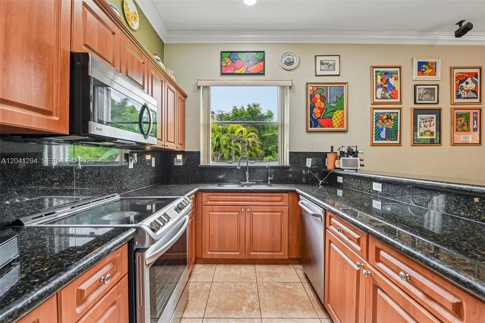 21401 SW 187th Ave Miami, FL 33187
