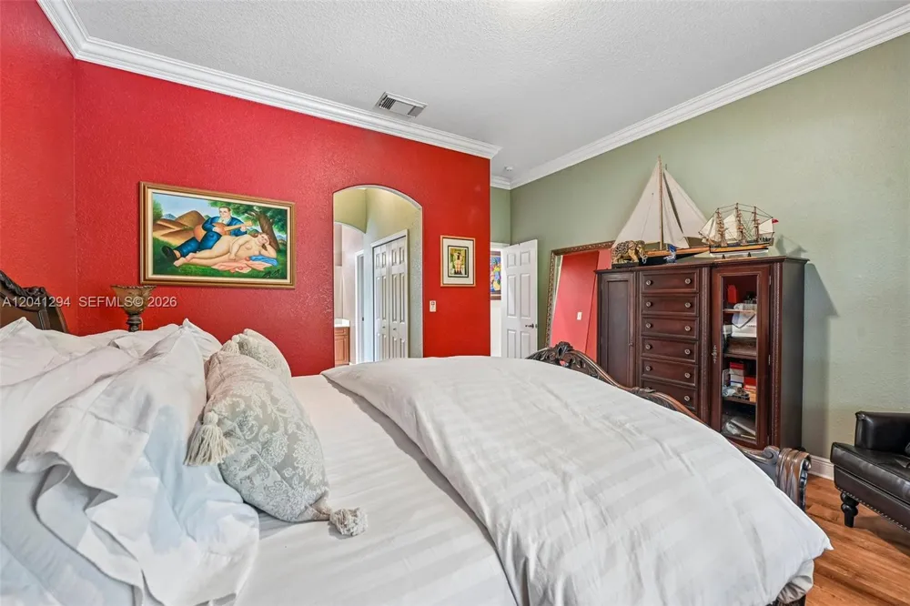 21401 SW 187th Ave Miami, FL 33187