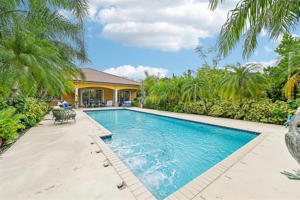 21401 SW 187th Ave Miami, FL 33187