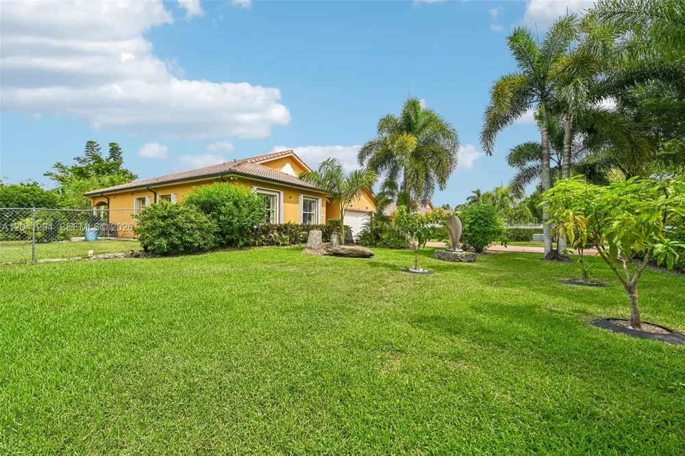 21401 SW 187th Ave Miami, FL 33187