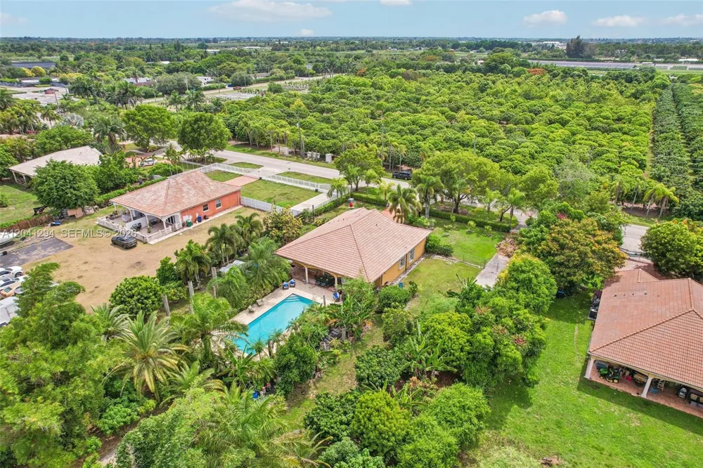 21401 SW 187th Ave Miami, FL 33187