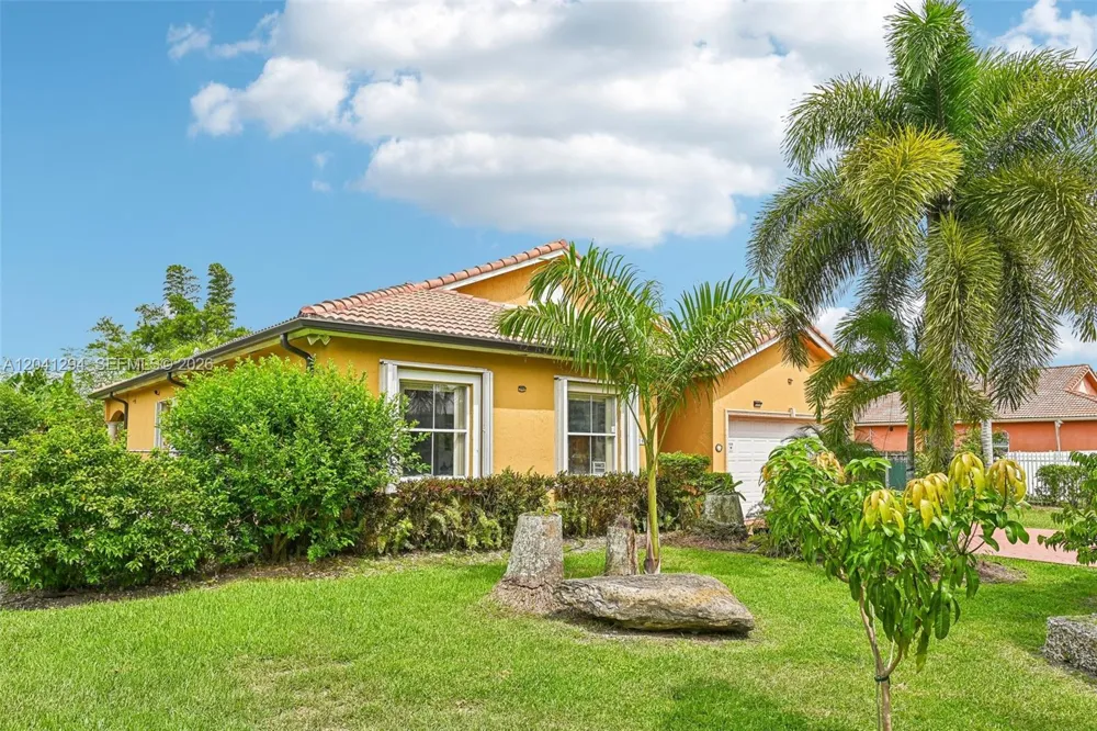 21401 SW 187th Ave Miami, FL 33187