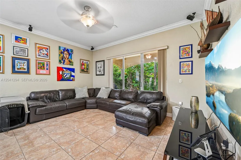 21401 SW 187th Ave Miami, FL 33187