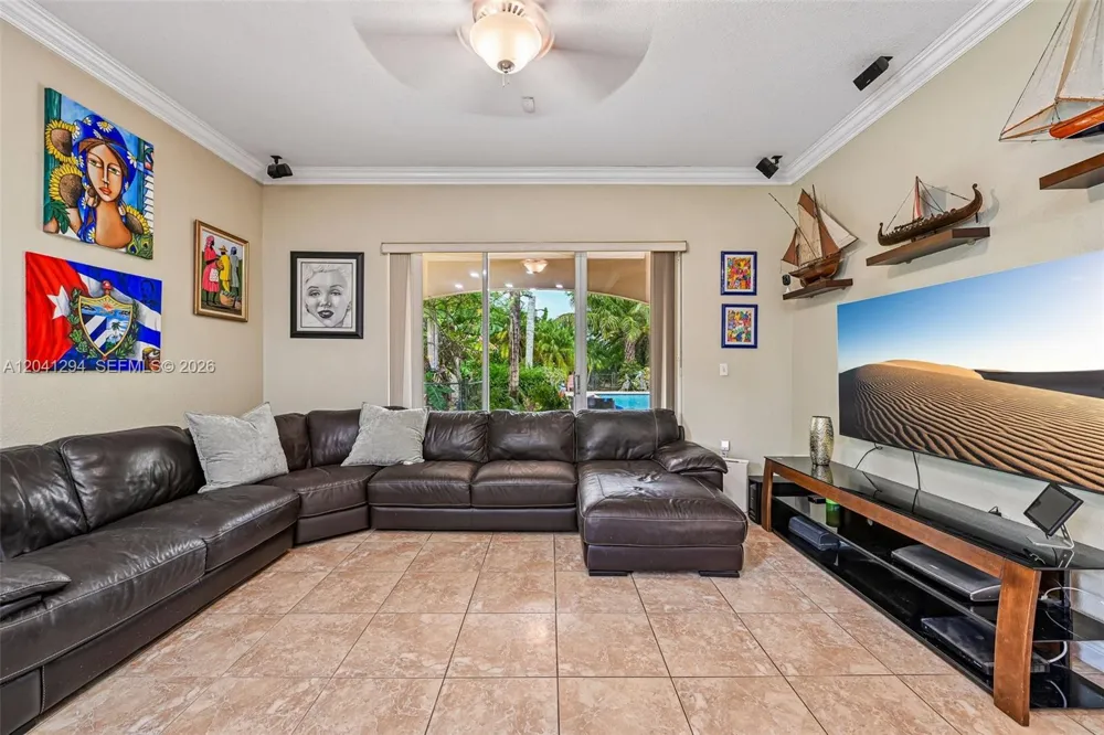 21401 SW 187th Ave Miami, FL 33187