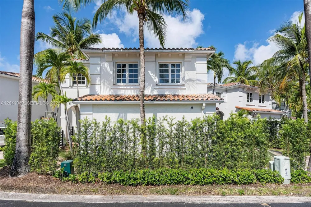 20940 NE 31st Pl Aventura, FL 33180