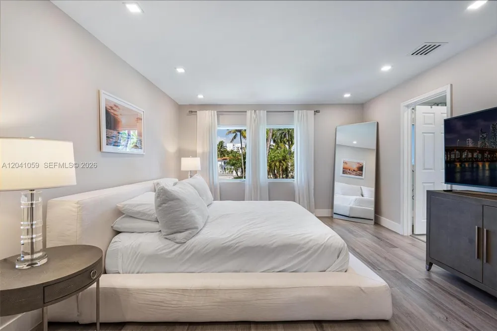 20940 NE 31st Pl Aventura, FL 33180