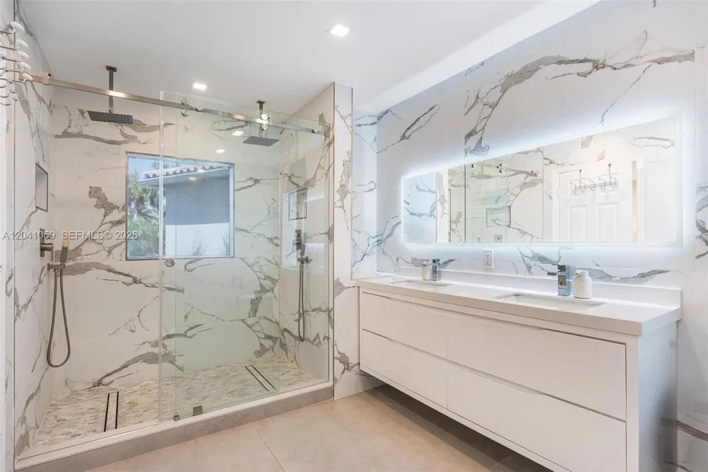 20940 NE 31st Pl Aventura, FL 33180