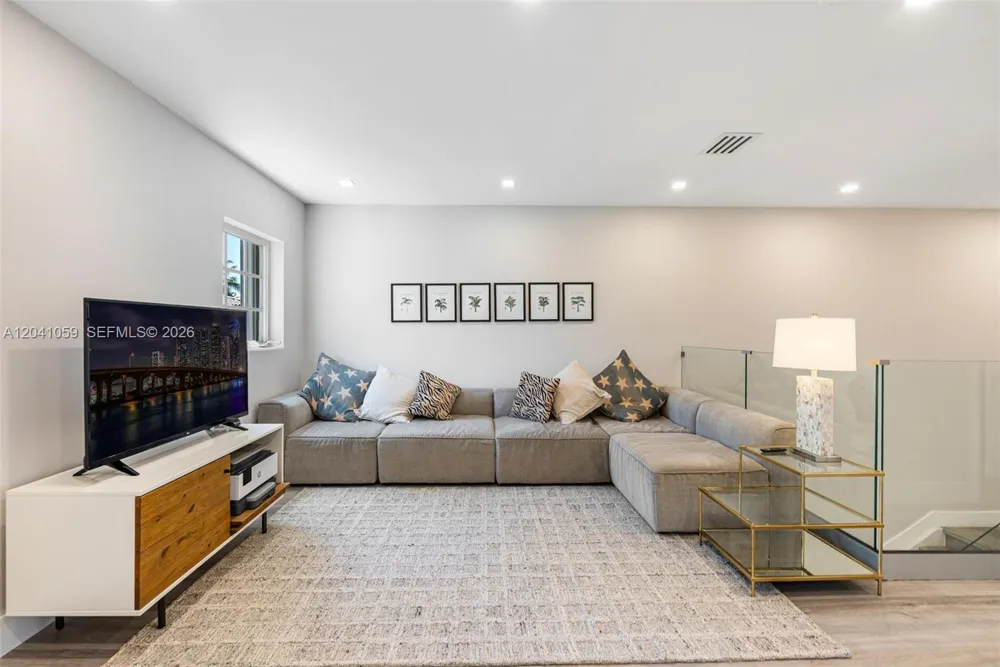 20940 NE 31st Pl Aventura, FL 33180