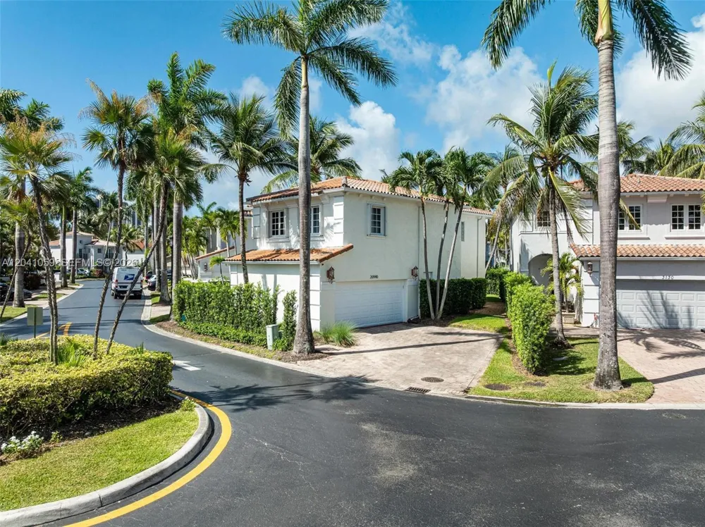 20940 NE 31st Pl Aventura, FL 33180