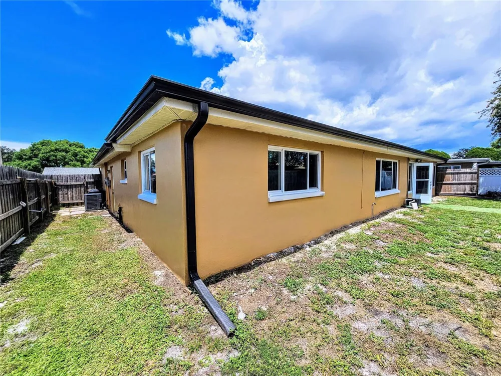 5650 BITTERSWEET DRIVE Holiday, FL 34690