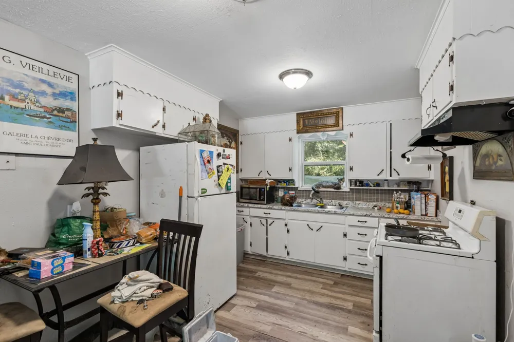 7705 Navajo Trail Lake Worth, TX 76135