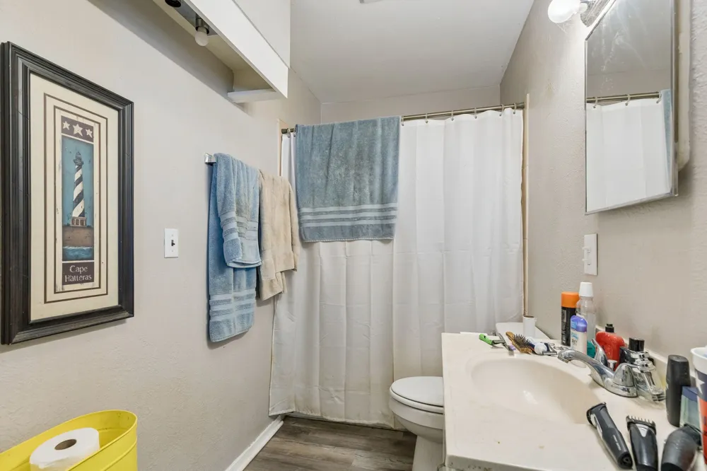 7705 Navajo Trail Lake Worth, TX 76135