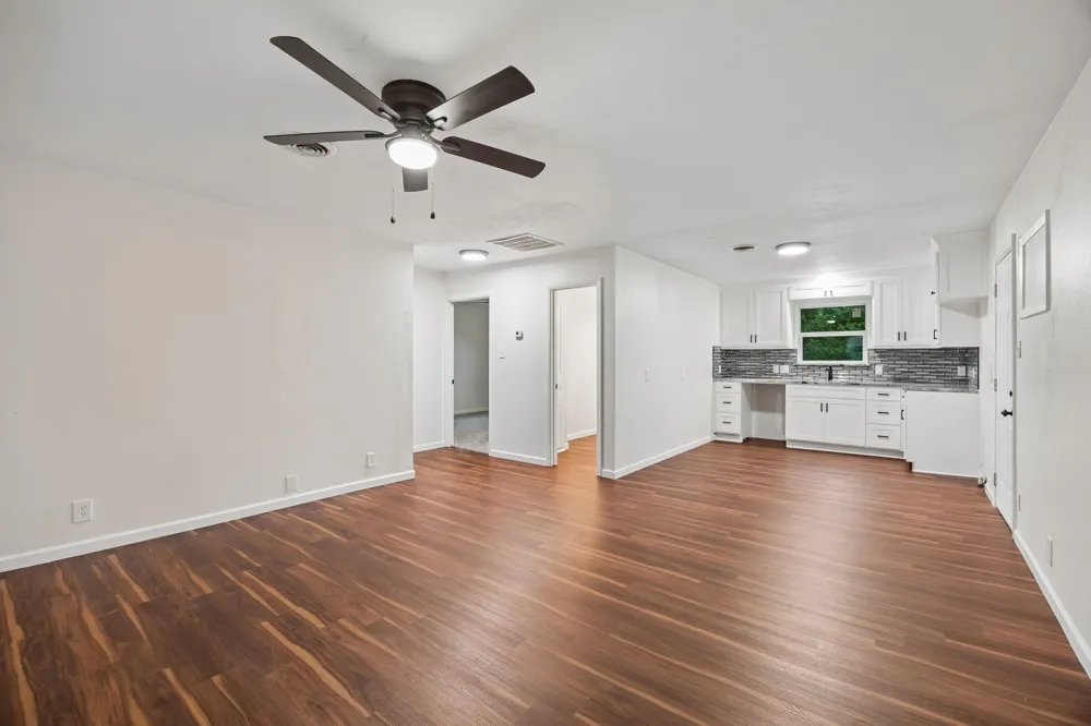7705 Navajo Trail Lake Worth, TX 76135