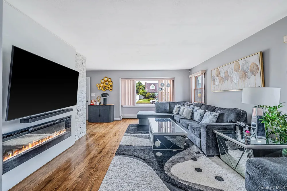 67 Douglas Drive East Meadow, NY 11554