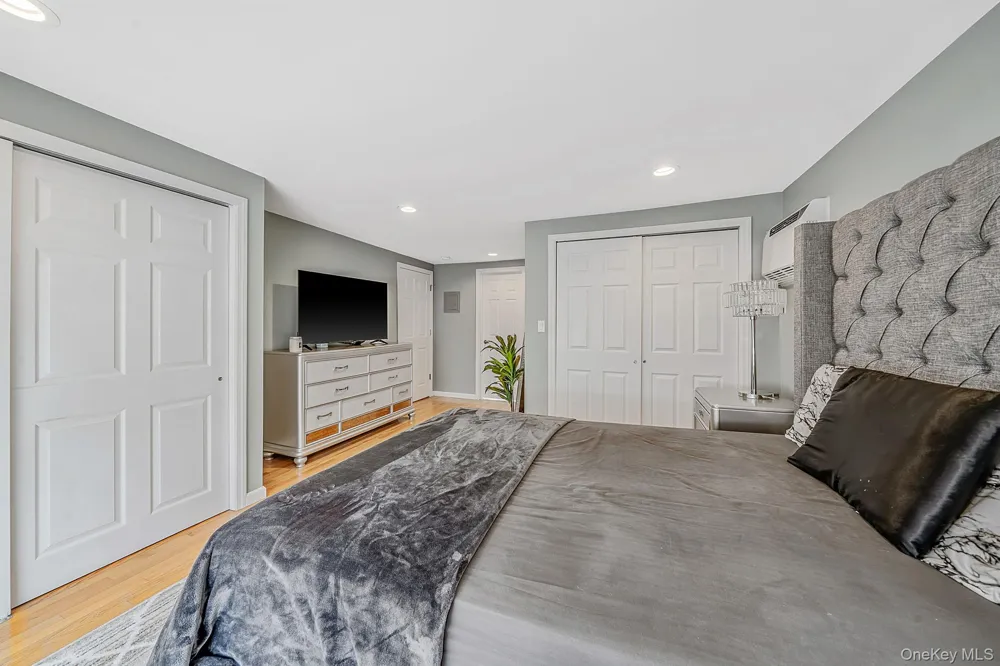 67 Douglas Drive East Meadow, NY 11554