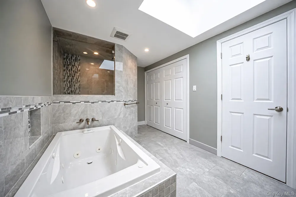 67 Douglas Drive East Meadow, NY 11554