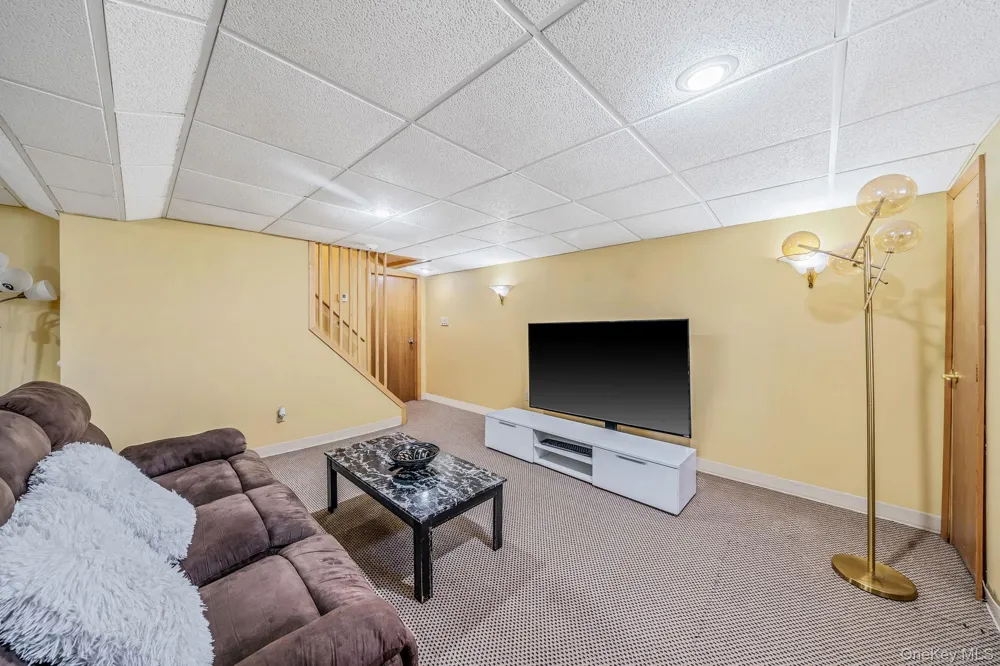 67 Douglas Drive East Meadow, NY 11554