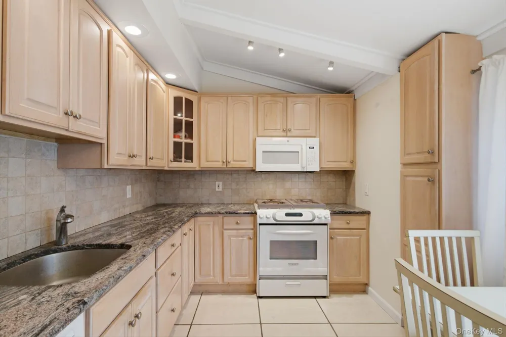 16 Lodge Lane East Setauket, NY 11733