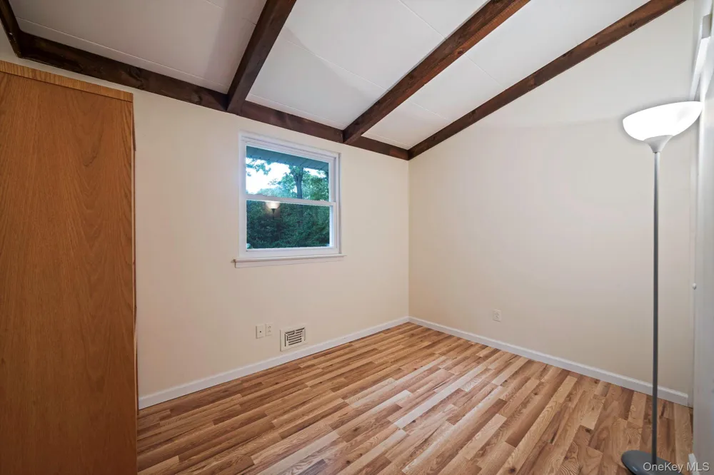 16 Lodge Lane East Setauket, NY 11733