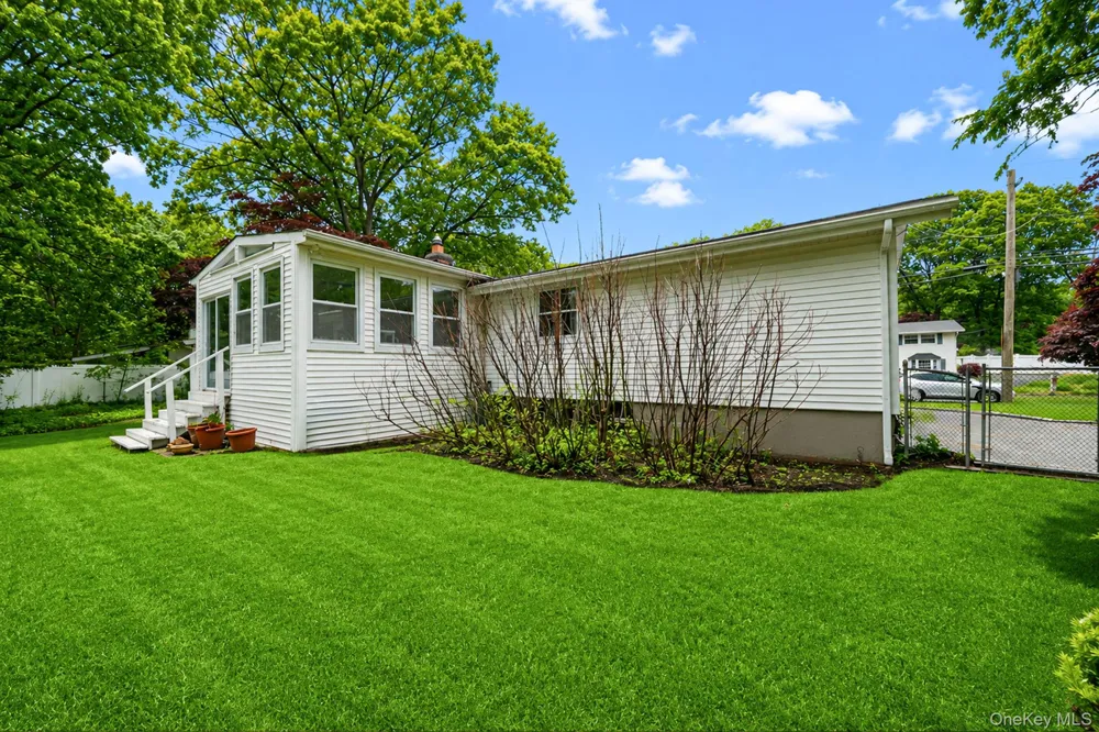16 Lodge Lane East Setauket, NY 11733