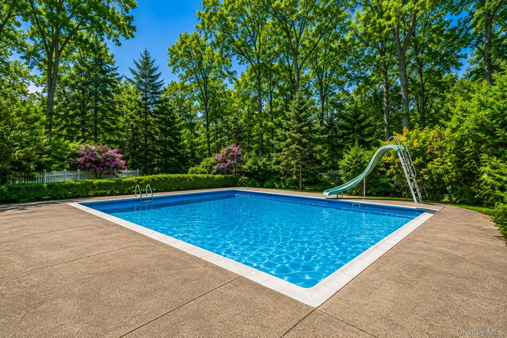 16 Lodge Lane East Setauket, NY 11733