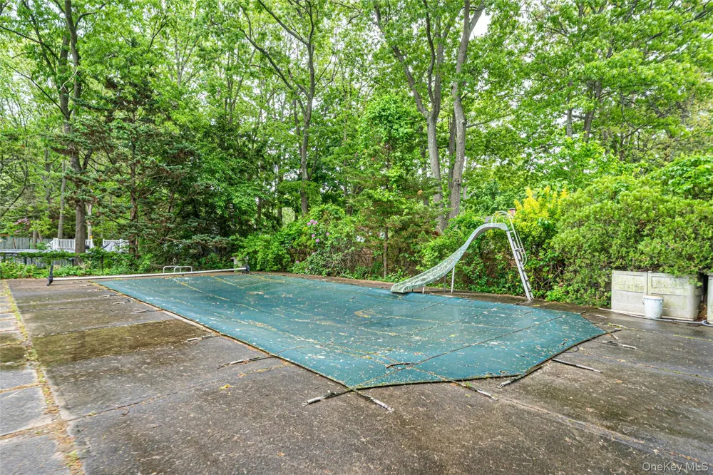 16 Lodge Lane East Setauket, NY 11733